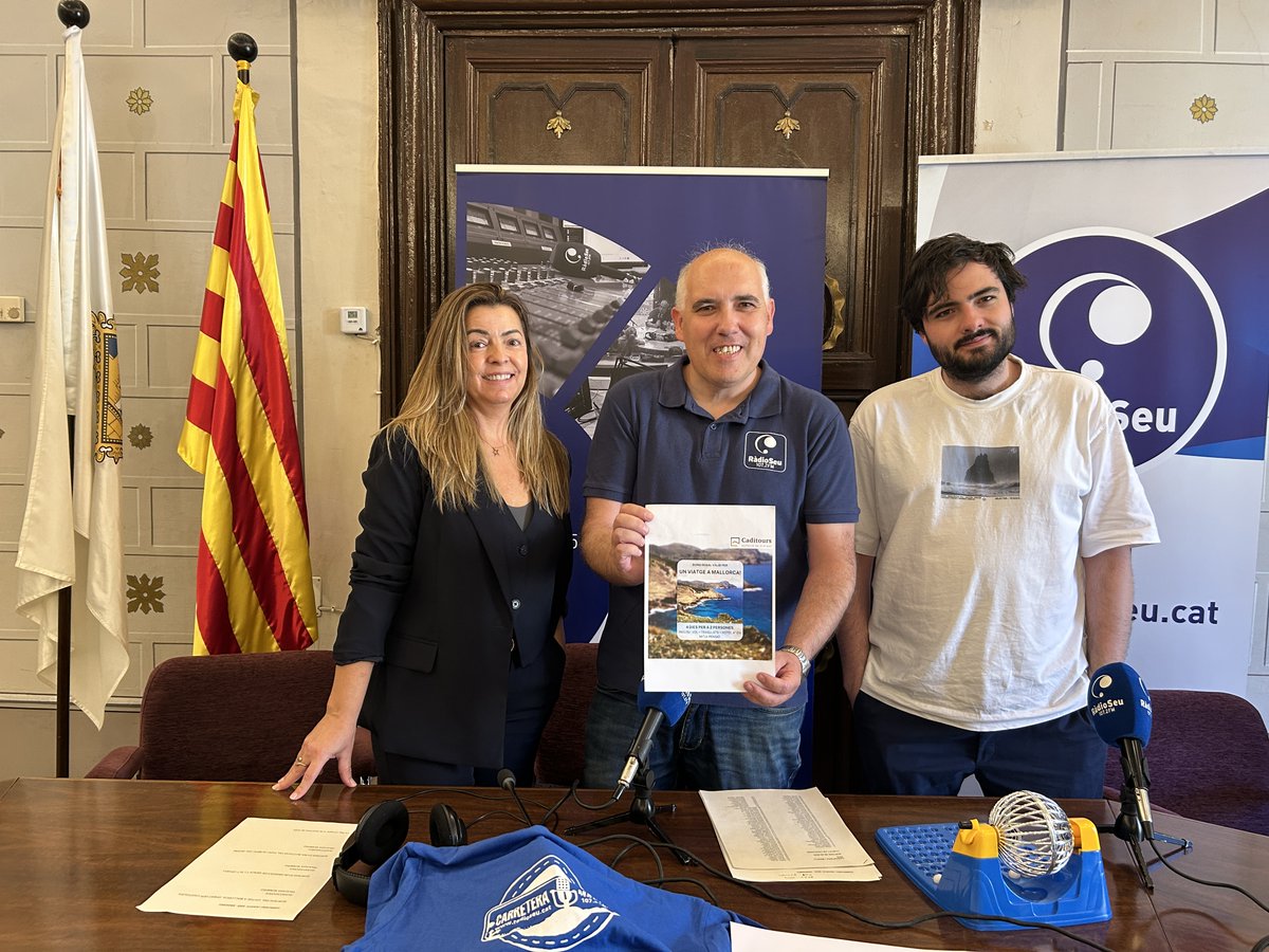 RadioSeu's tweet image. 🎙️#CIMRàdioSeu 'Carretera i Manta' completa la 30a edició en antena, amb una donació solidària a #Pirineu amb el Sàhara, oferta per SIMAC, i el sorteig d'un viatge gentilesa de CadíTours. #laSeu #AltUrgell #RàdioSeu40anys

🥳👏📞Moltes gràcies a tothom per la vostra participació!