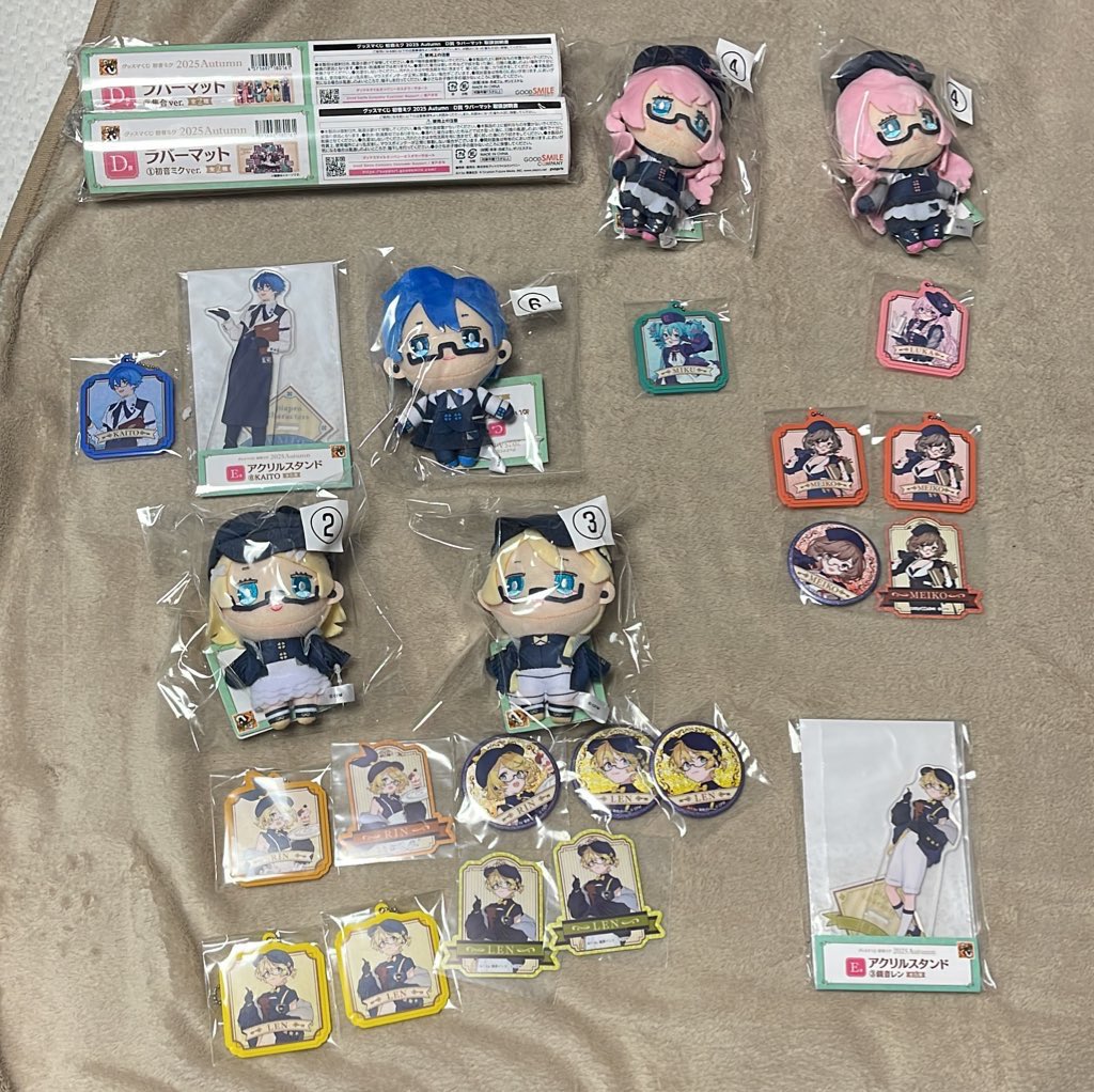 10000__A's tweet photo. 求む）A賞
ラストワン賞
アクスタ　初音ミク
缶バッチシールセット　初音ミク

譲る）画像

グッスマくじ　譲渡　交換 https://t.co/xJ9V1LIImo
