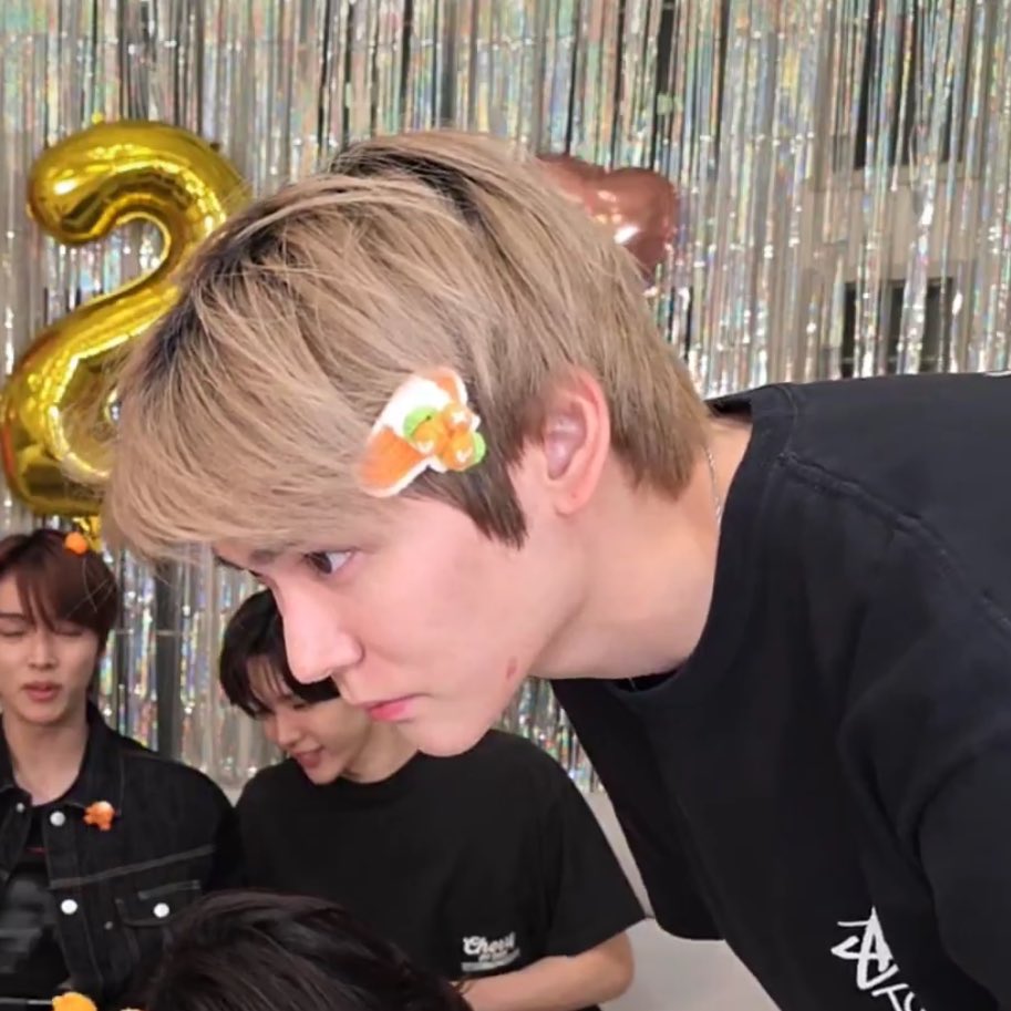 เค้าคงเป้นปะป๊าที่ยอมติดกิ้บเล่นเจ้าหยิ๋งดิสนี่เป้นเพื่อนลูกสาว แค่คิดก้อออ😩