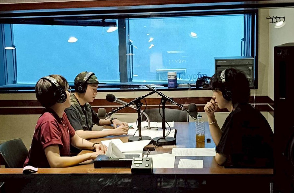 TOKYOFM/JFN『IMP.のIMPickup』 (@7mpickup_tfm) on Twitter photo 今日も14:55から #AuDee などで
#IMP.の #IMPickupアフタートーク 配信!
担当は・・・T.T.M.トリオ!💚💙🧡
それぞれの夏の過ごし方から、怒られた時のメンタルの保ち方まで、楽しく真面目におしゃべりしています💬
<a href="/_7mp_official_/">IMP. OFFICIAL</a> #TOKYOFM #JFN #IMPickup 今日も14:55から #AuDee などで
#IMP.の #IMPickupアフタートーク 配信!
担当は・・・T.T.M.トリオ!💚💙🧡
それぞれの夏の過ごし方から、怒られた時のメンタルの保ち方まで、楽しく真面目におしゃべりしています💬
<a href="/_7mp_official_/">IMP. OFFICIAL</a> #TOKYOFM #JFN #IMPickup
