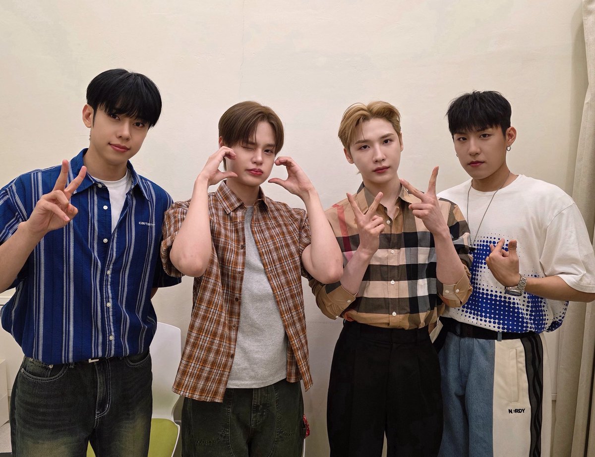 AB6IX tweet media