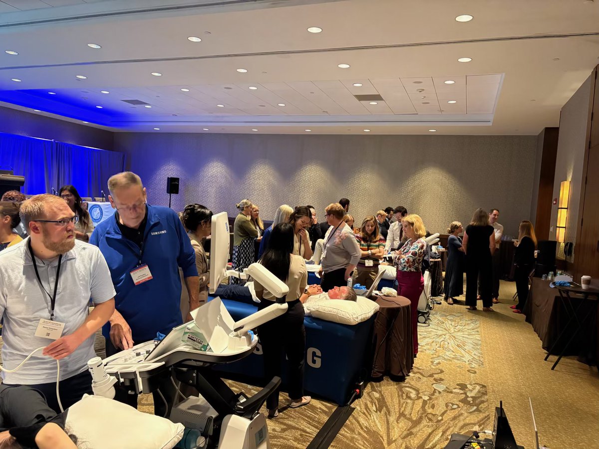 #POCUS session with APPs was fantastic! Great participation and set up (all due to <a href="/rkorets/">Rus Korets MD 🇺🇦</a>). Thanks to <a href="/SamsungUS/">Samsung US</a> for all the equipment. Need to get something like this to the <a href="/NCSAUA/">North Central Section AUA</a> in the future #embracethesound

<a href="/NewEngland_AUA/">New England Section of the AUA</a> <a href="/UIowa_urology/">University of Iowa Urology</a>