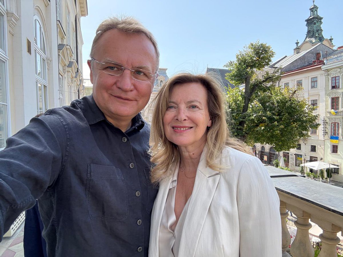 <a href="/AndriySadovyi/">Андрій Садовий</a> , maire de Lviv : « La Russie ne sera arrêtée que par la force » 

Un article à lire, par <a href="/valtrier/">Valerie Trierweiler</a> : lhemicycle.com/2025/09/05/and…

<a href="/ericrevel1/">Eric Revel</a> <a href="/davidrevdal/">David Revault d'Allonnes</a>