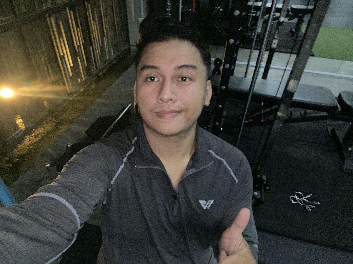 nomadicfeasts's tweet image. [BOYFRIEND APPLICATION]

Name: Biw
Age: 24 
Occupation: Marketing Manager
Domicile: B-ogor
Zodiac: Taurus 
Height: 172 cm 
Hobby: Travelling, Yoga, Tennis 
Fun fact: Clingy banget