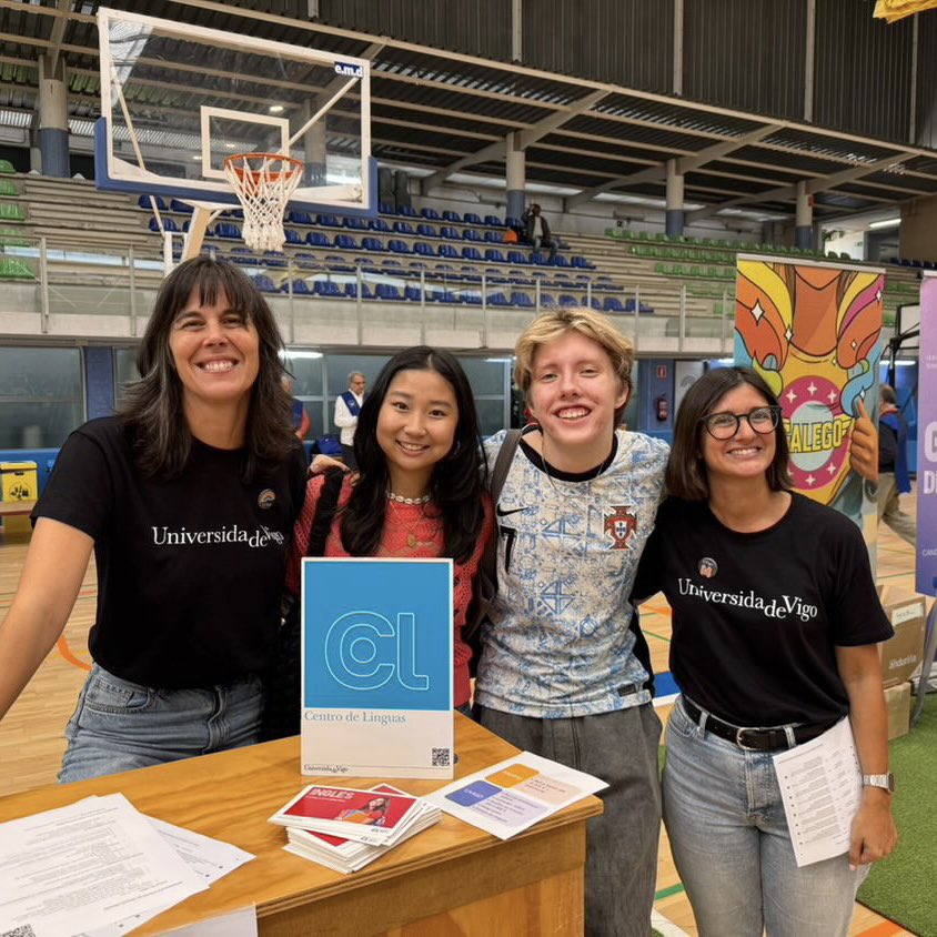 🗓️ Hoxe, 5️⃣ de setembro, estivemos no campus de Vigo! 🔝

#centrodelinguasUVIGO <a href="/uvigo/">Universidade de Vigo</a> #SomosUVigo #uvigo100x100 #VivoUVigo