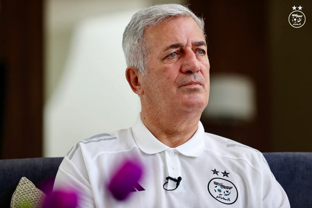 On a un coach qui n’aligne pas les meilleurs joueurs et une Fédération qui valide ça. 

Après 2 can ratées, on se dirige vers un nouveau fiasco au Maroc.

Le peuple Algérien ne mérite pas ça.