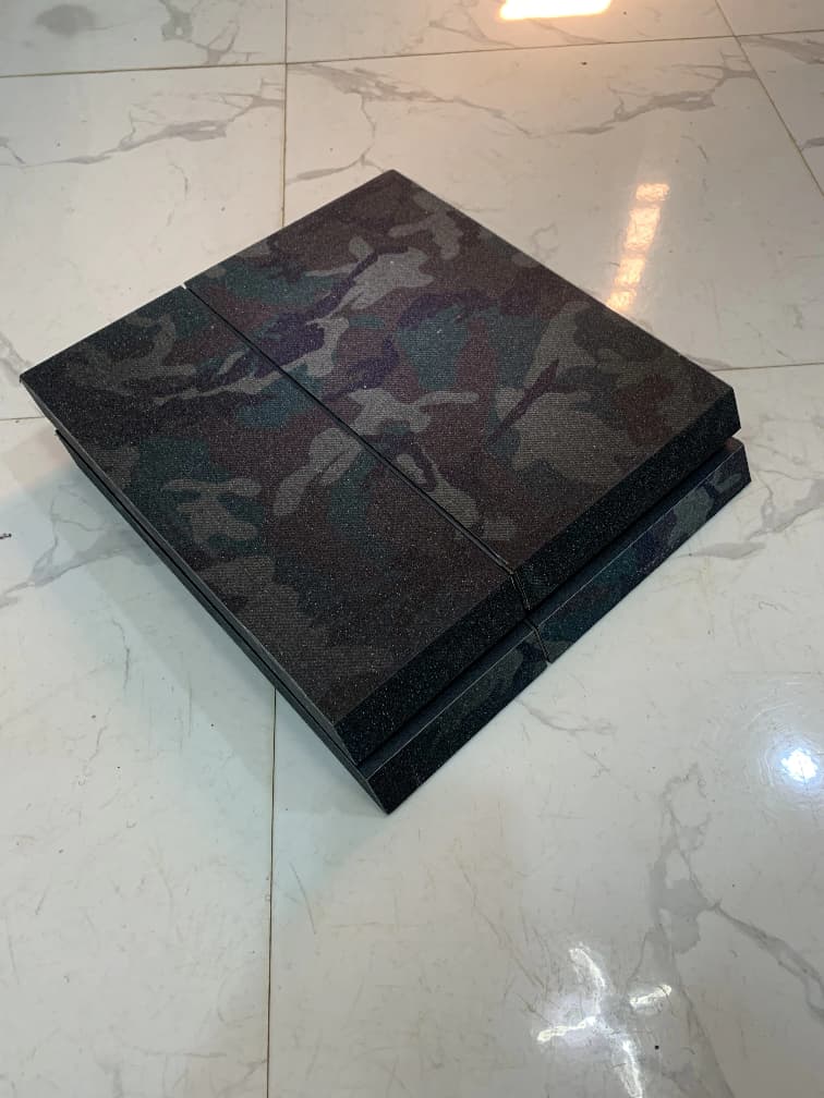 Yehoshua_Taylor's tweet photo. Giving away three laptop skins and two console skins for the PlayStation 4 from our new TOPOGRAPHY SERIES 🚨

To enter:
- Like, retweet and leave a comment.
- Follow @Yehoshua_Taylor 
 Ends in 24 hours. I'll randomly pick five participants. https://t.co/ZO0AR9lYNd