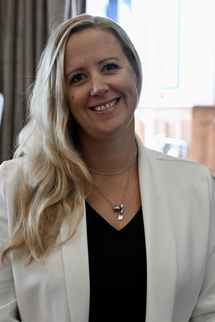 NaomiRichesMBE's tweet image. 3 keynotes, 3 days, 3 VERY different businesses but all with a similar focus… #developingtrust, #diversityinteams &amp;amp; #pullingtogether 🤔
All very common themes right now in this unpredictable &amp;amp; crazy world. 
#inspirationalspeaker #playgroundtopodiu