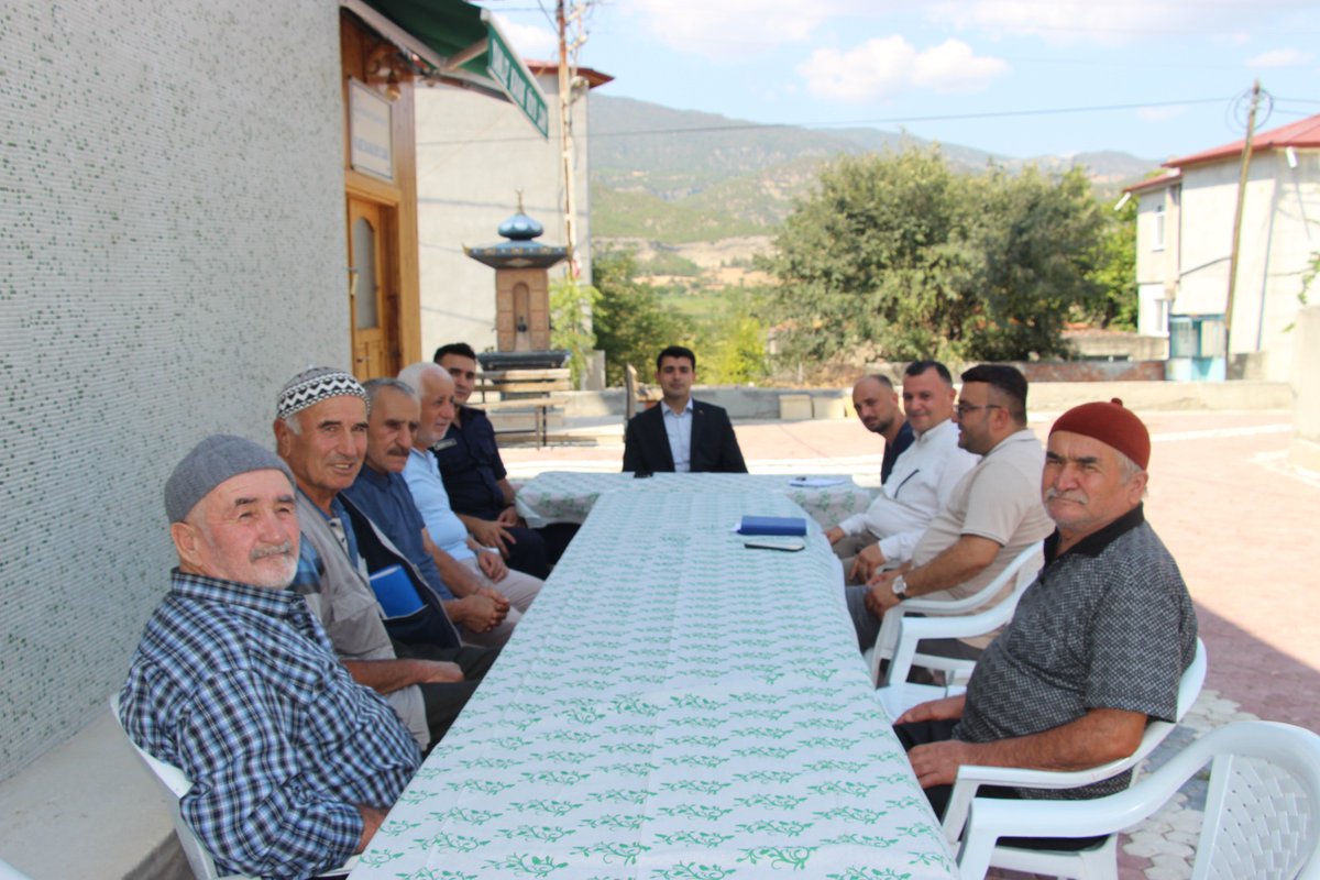 Durağan Kaymakam Vekili Sayın Mustafa ŞAHİN, Köy ziyaretleri kapsamında Yanlızkavak, Yeşilkent, Hacıoğlan ve Alpaşalı köylerimizi ziyaret ederek vatandaşlarımızla bir araya geldi. İlgili kurum amirlerinin katılımıyla gerçekleşen ziyarette köylerimize yapılan ve yapılacak olan