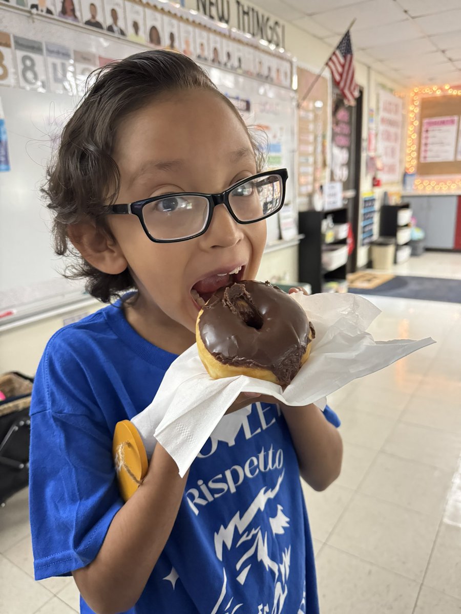 ms. vasquez tweet media