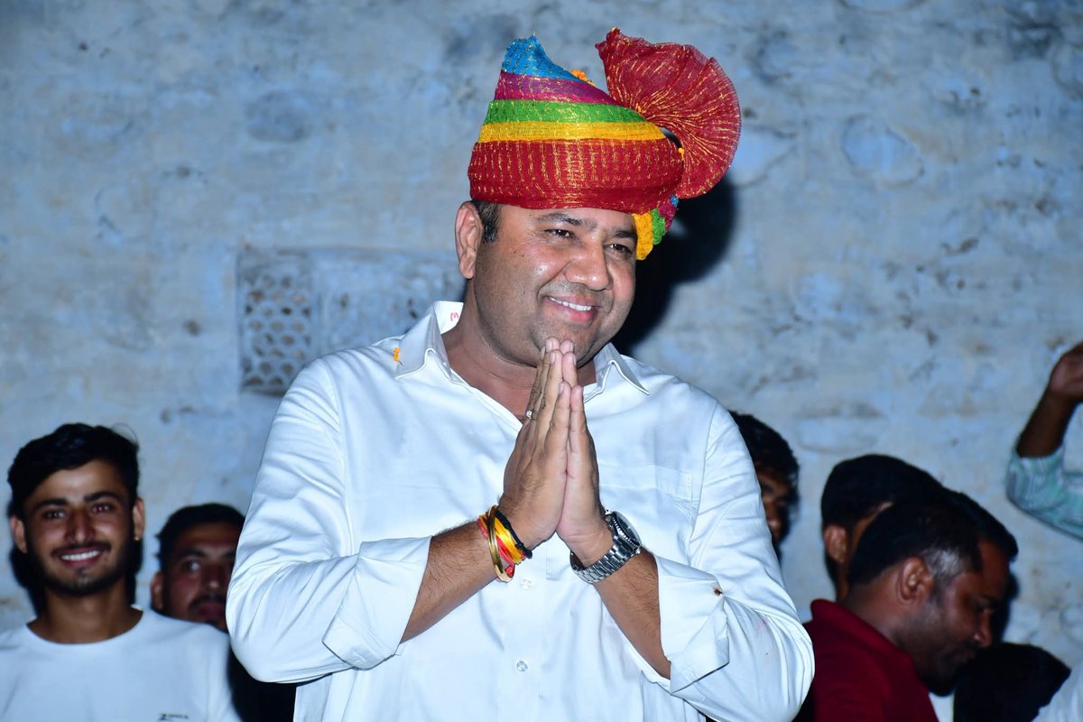 नागौर_की_आन_बान_और_शान' हम सब के आदर्श , युवा दिलो की धड़कन सरल स्वभाव के धनी प्रिय #हमारे प्रेणा स्रोत हर दिल हमारे आदर्श महापुरष जन-जन के लाडले, हरसोलाव की जनता के सर्व प्रिय आदरणीय सुरेश जी गुर्जर पूर्व सरपंच हरसोलाव को जन्मदिन पर हार्दिक शुभकामनाए!