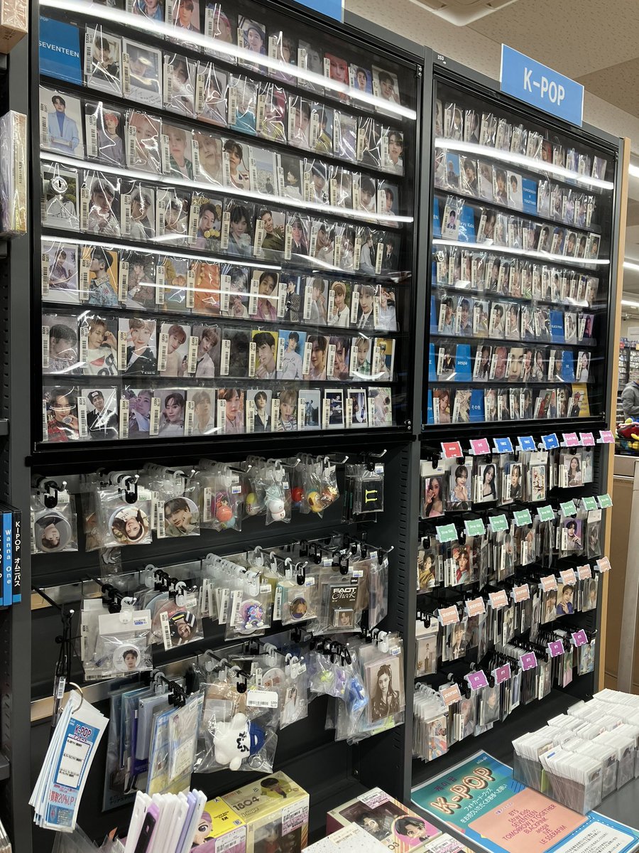 当店ではスキズやセブチ、NCTなどの公式トレカ・公式グッズを取り扱い