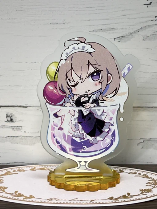 純喫茶はわわアクスタをぱしゃり 特殊アクリルも思った通りの質感でいい感じです