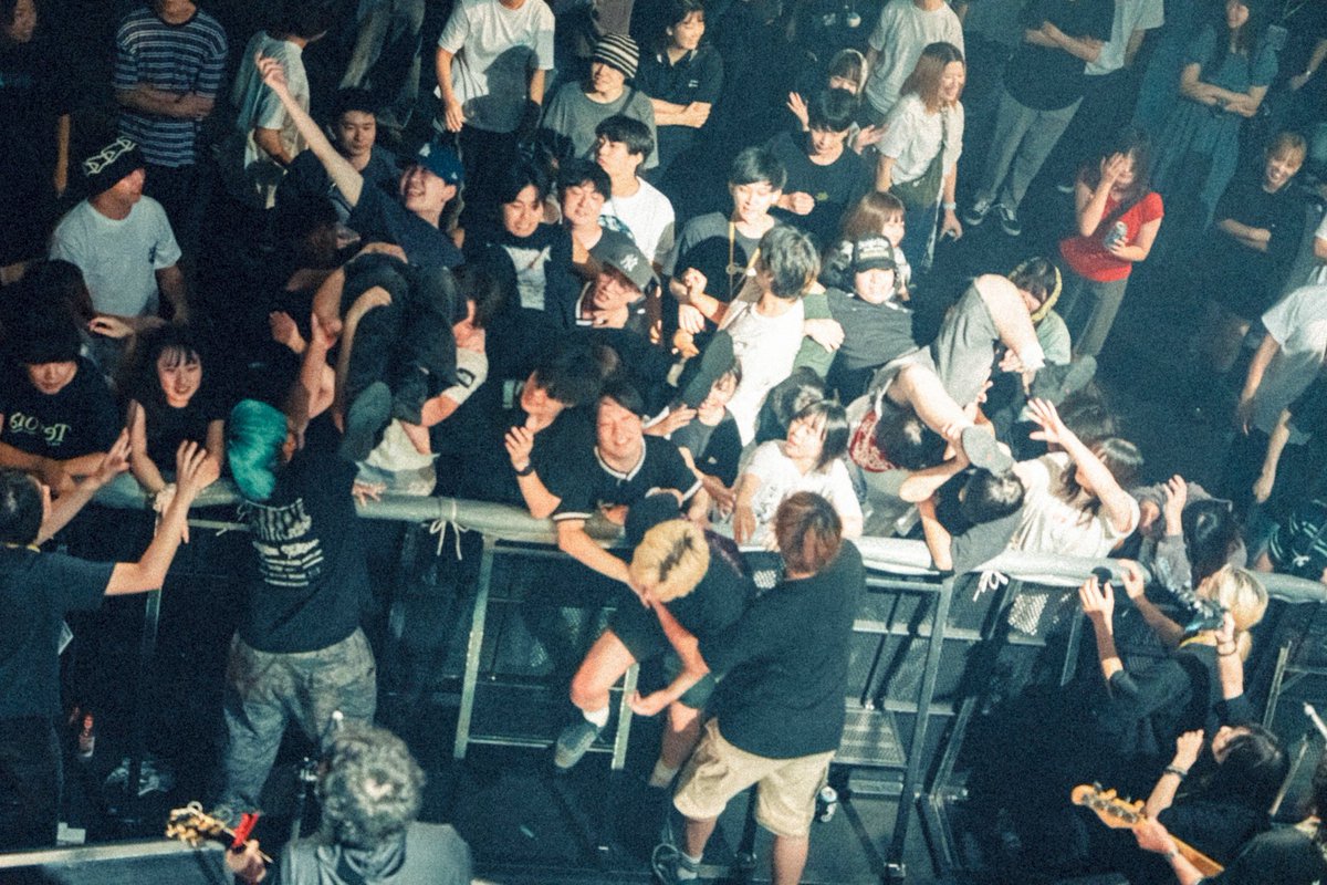 BBSTREET's tweet photo. 【 CHUMP!! FEST 2025
-B.B.STREET 28th Anniversary SP- 】
at CLUB CITTA'
B.B.STAGE
urei @urei_official_
📸 @05Rintaro01
#CHUMPFEST2025
#BB28th https://t.co/klPOxpTWy6