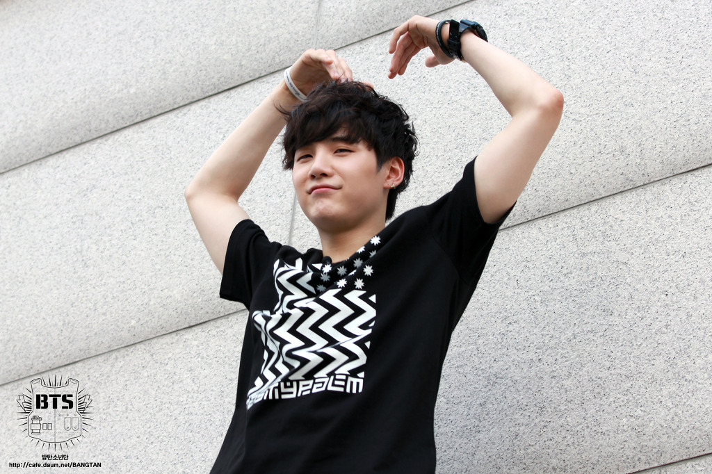 受験近づいてきたので今日以降受験が終わる3月半ばまでほぼ無浮上🥲志望校が難しいところで不安ばっかりだからリプとかで応援してくれたら嬉しい😭😭ゆんぎくんにたくさん会うために本気で頑張らなきゃ✊🏻
すあのこと忘れないで帰ってきた時また絡んでくれる人いたら嬉しいな😭︎💕︎︎💕︎︎💕︎