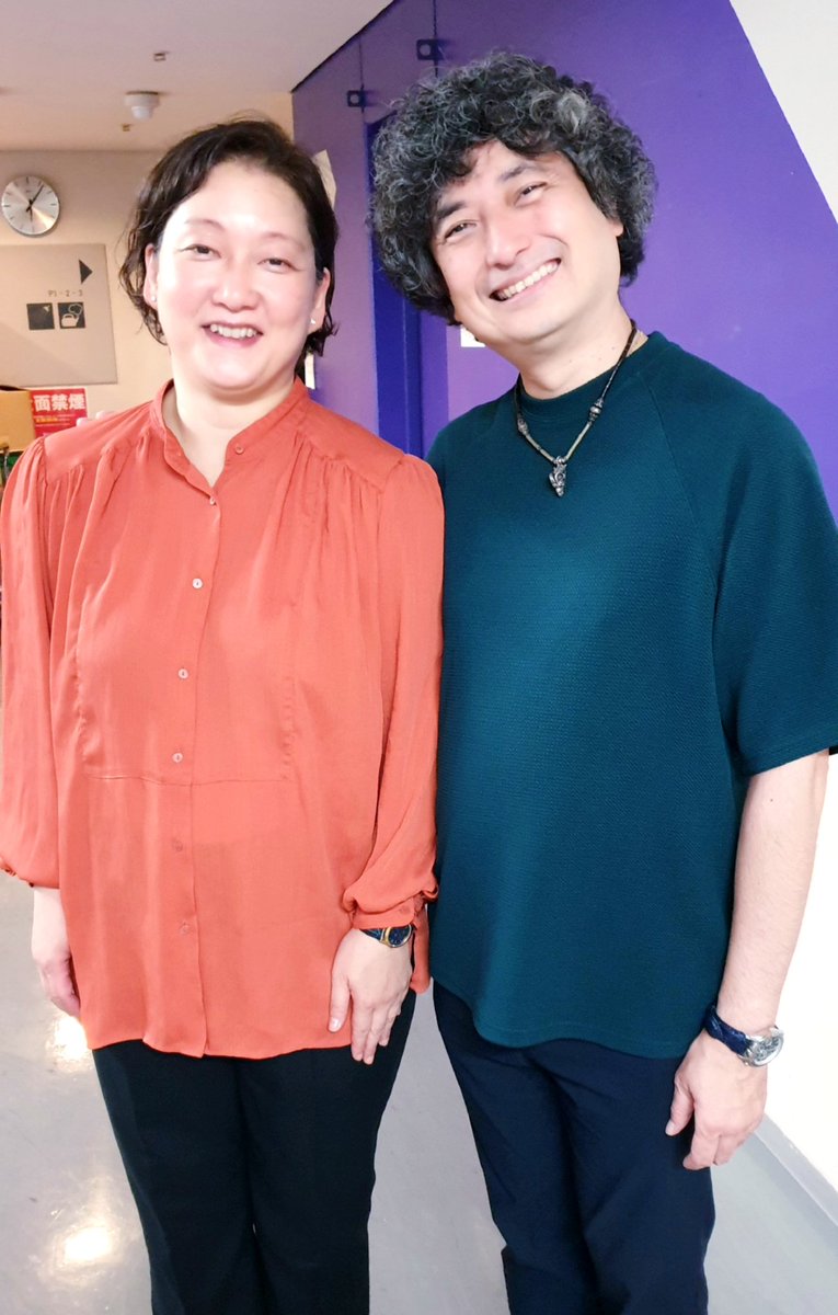 「椿姫」初日終演後、ヴィオレッタ役を見事に歌われた大好き❤な迫田美帆さん、ヴェルディのスコアを知り尽くした演出家の粟國淳さんと📸 私にとってオペラの制作過程でここまで音楽的観点から演出家と話し合いが出来たのは人生初かもしれません☺️ 幸せな現場に携わらせて戴き感謝そして多くの学び😇