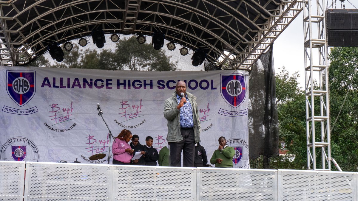 TungaAfrika's tweet image. It takes one to spark change, but a community to build it! Thrilled to partner with @AllianceHigh in co-creating learning resources + events like Bush Festival &amp;amp; Debate. Grateful for the journey! Together we’ve built lesson plans, guides &amp;amp; film excerpts. #TungaAfrika