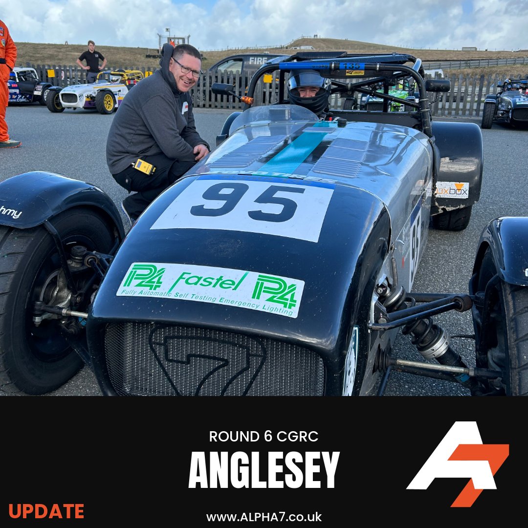 Alpha7Norfolk's tweet image. Laser focus from Tom Gunter before his race 2. He delivered a brilliant P3 finish in a closely fought battle. Nice one Tom! 

#Alpha7 #135Class #Podium #FocusedDrive