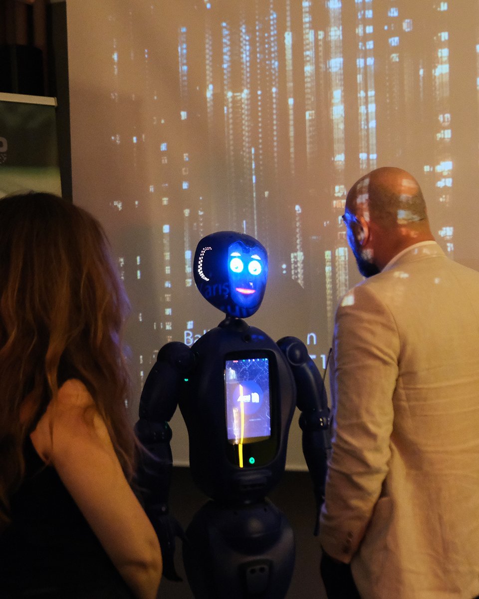 Akinrobotics's tweet image. 4. Evrensel Bilim Kurgu ve Fantastik Film Festivali’nin lansmanında, festivalin Robotik ve Teknoloji Sponsoru AKINROBOTICS tarafından “İnsan – Humanoid Robot Kültür Elçisi” ünvanı Filiz DAĞ’a verildi.
Ada-7, 4 Eylül Perşembe günü İstanbul'da düzenlenmiş olan 4. Evrensel Bilim…