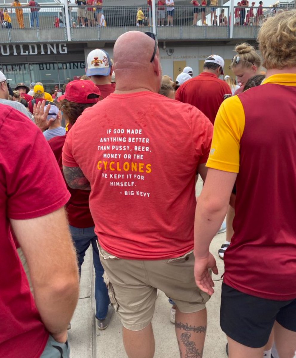 CycloneLarry69's tweet photo. Hoping Big Kevy has a good weekend https://t.co/tEkN3V4f5p