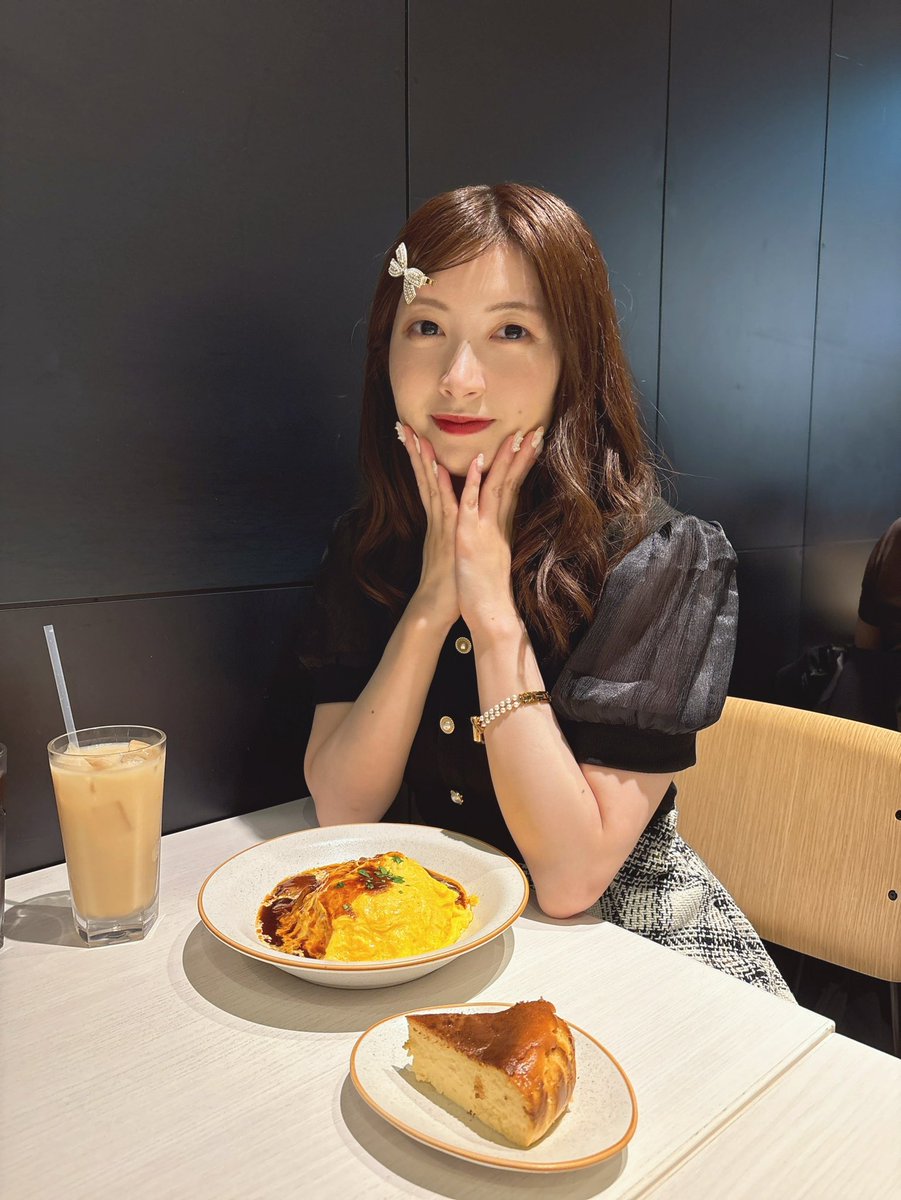 関西ライブありがとうございました🎷
たくさんの方に聴いていただくことができ、嬉しかったです🥳
次回大阪は10/29(水)ブルーヤードを予定しております🗓️
再来週は御茶ノ水ナルでリーダーライブです✨
ぜひお越しください🎉

🍁9/14(日) 御茶ノ水 ナル
【岸本美咲カルテット】
ocha-naru.com