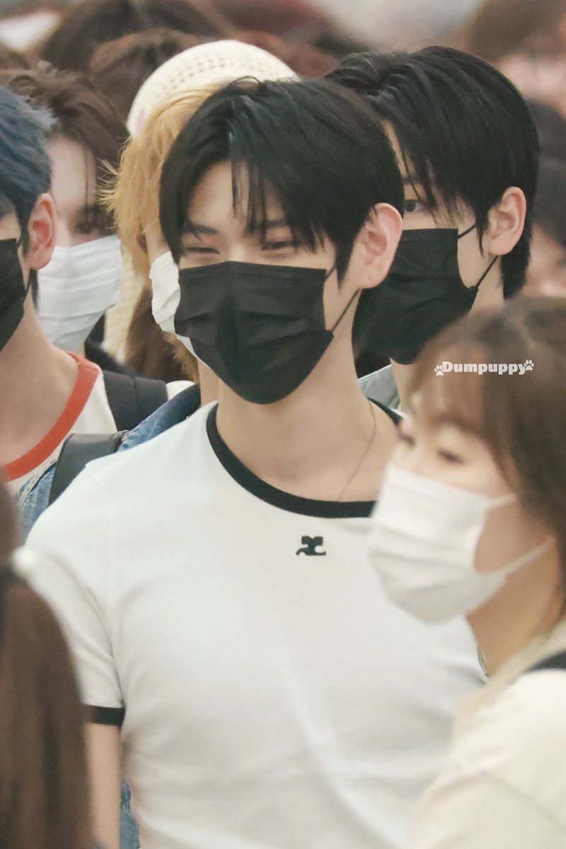 I hope you are always happy

#NICHOLAS  #nicholaslee  
 #니콜라스 #학래 #이학래
 #SMTR25 #SMTRAINEE