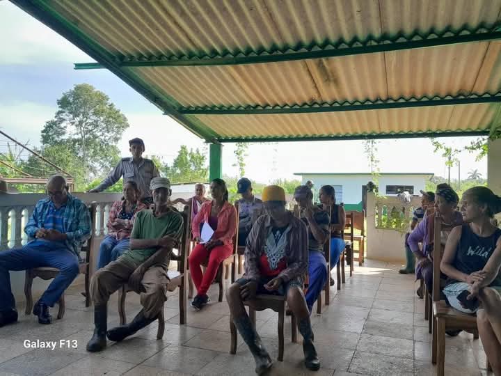 Temas importantísimos para los factores, bases productivas y campesinos en #CautoCristo , #Manzanillo y #MediaLuna. Necesarias las diferentes acciones de capacitación y  enfrentamiento a las conductas asociadas al ganado mayor. Con la 
#ANAP
#SePuedePrevenir
#ProvinciaGranma