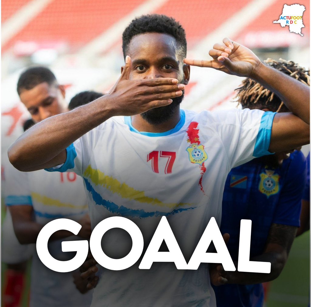 ActuFootRDCongo's tweet photo. 🚨 BUUUUUUUT DE CEDRIC BAKAMBU 🥳🐆🇨🇩 !!!! 

Très bien servi par Joris Kayembe après une action solitaire de grande classe le buteur congolais n’a besoin plus que de pousser le ballon au fond de filet. 
#SSDCOD https://t.co/LOoEpXMXMy