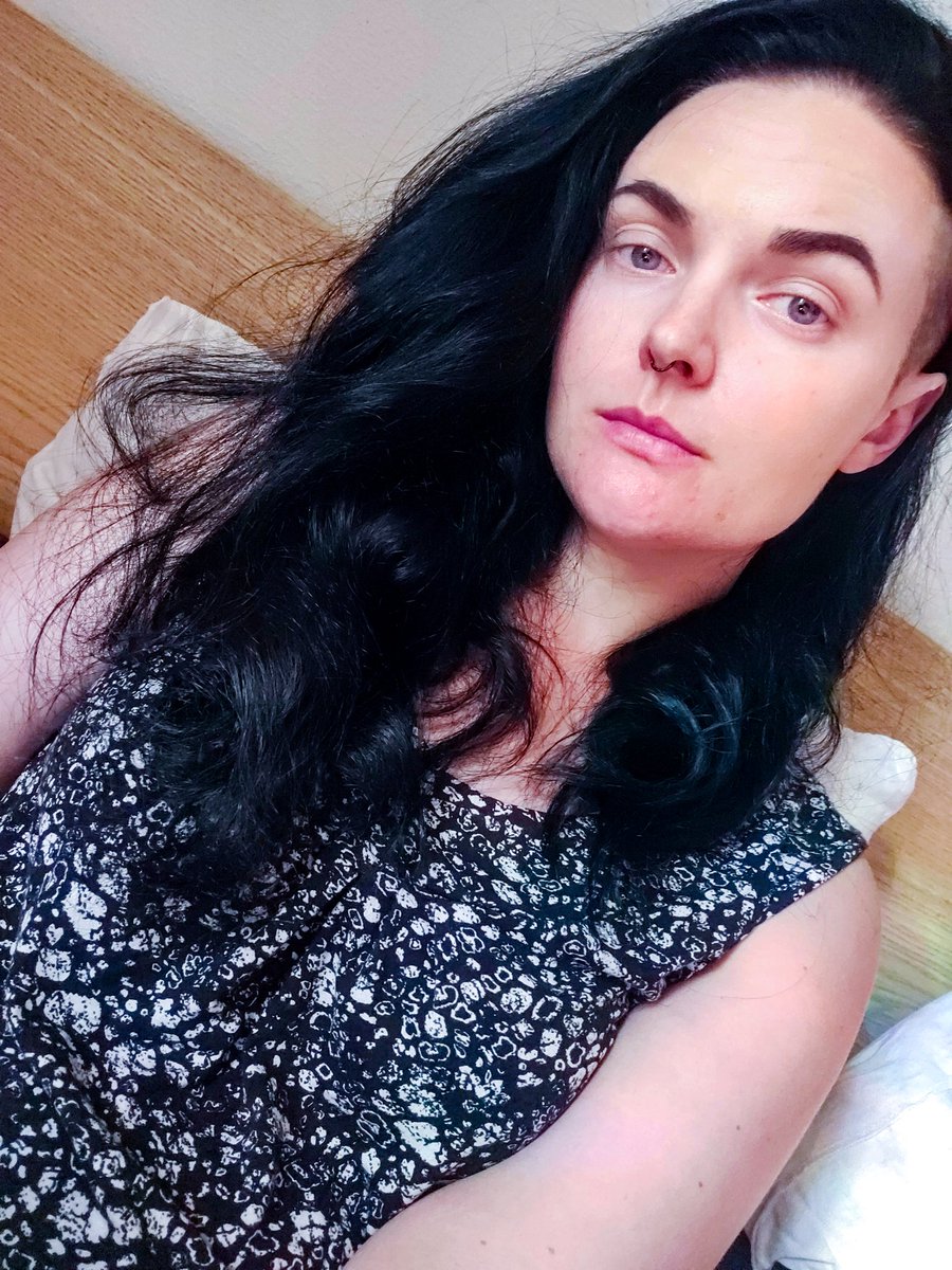 Saguris un nostaigājies cilvēks 🫠
Kurš vēl pāris dienas atpakaļ nolika malā visus šortus un maikas, jo šķita ka vasara nu ir galā... Šorīt tās visas vilku ārā no skapja 😁