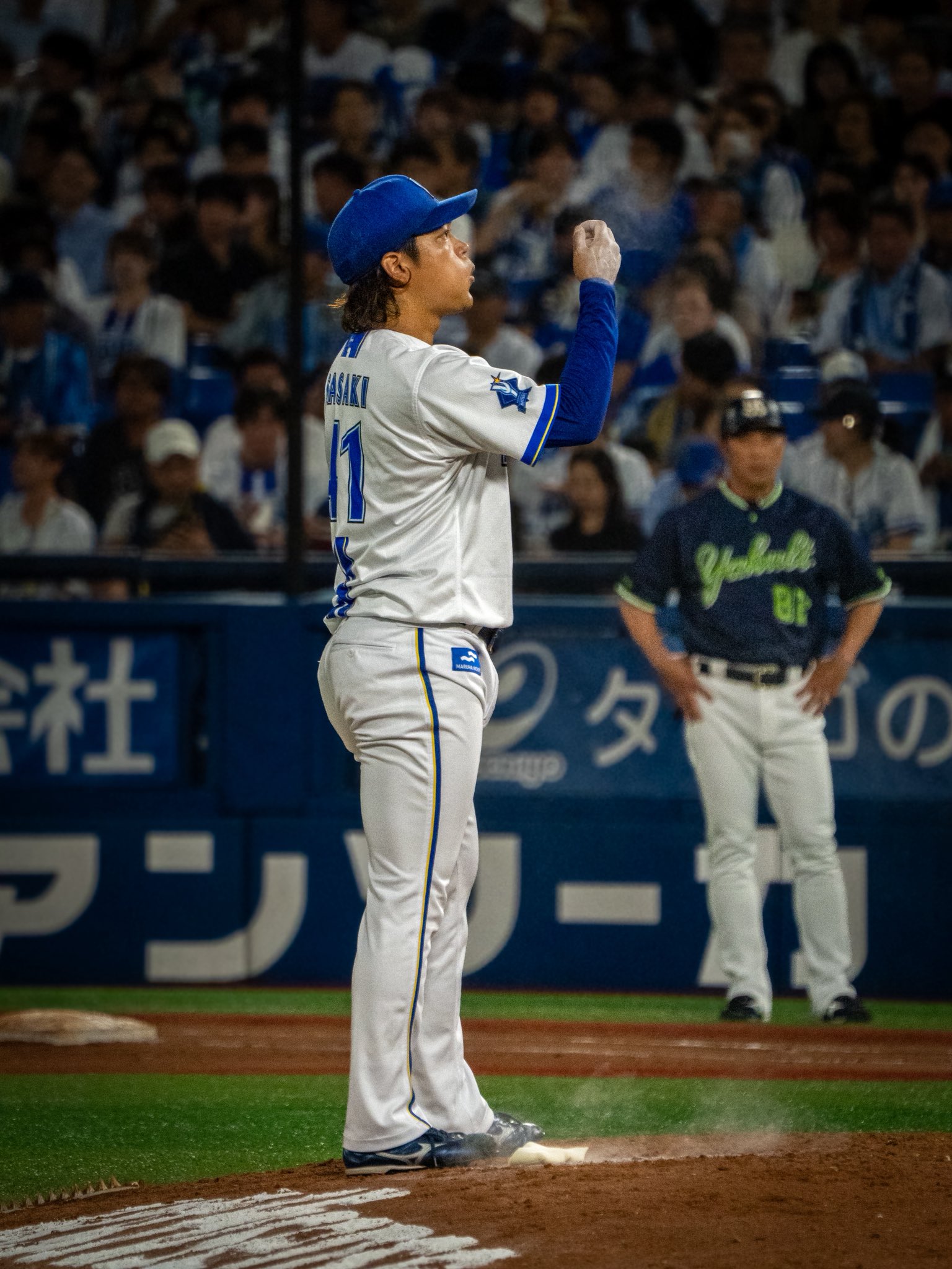 佐々木千隼　ユニフォーム Majestic 千葉ロッテマリーンズ 11番 佐々木千隼 レプリカ