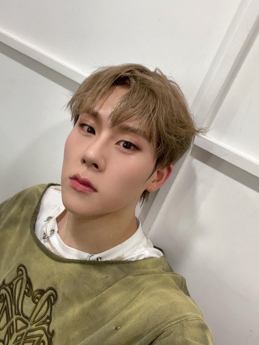 금요일 하루도 잘 마쳤다아❤️‍🔥
내일 만나아~~~ #주헌