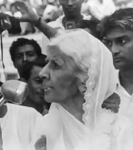 Aamir Mughal 🇵🇰 (@aamirmughalpti) on Twitter photo محترمہ فاطمہ جناح اور محترمہ <a href="/Aleema_KhanPK/">Aleema Khanum</a> کی تذلیل کے پیچھے ایک ہی “کردار” ہے۔ اللہ کی لعنت ہو اس پر محترمہ فاطمہ جناح اور محترمہ <a href="/Aleema_KhanPK/">Aleema Khanum</a> کی تذلیل کے پیچھے ایک ہی “کردار” ہے۔ اللہ کی لعنت ہو اس پر