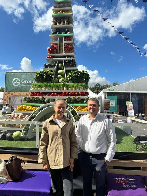 📍 Première semaine sur le terrain pour Angèle, en alternance, aux côtés de Maxime Cholet à la #FoireDeChalons ! 

50 000 m² dédiés à l’agriculture 🌾
Le <a href="/Salondelagri/">Salon International de l'Agriculture</a>, est allé à la rencontre des exposants, pour un temps fort de prospection, d’échanges et d’inspiration.