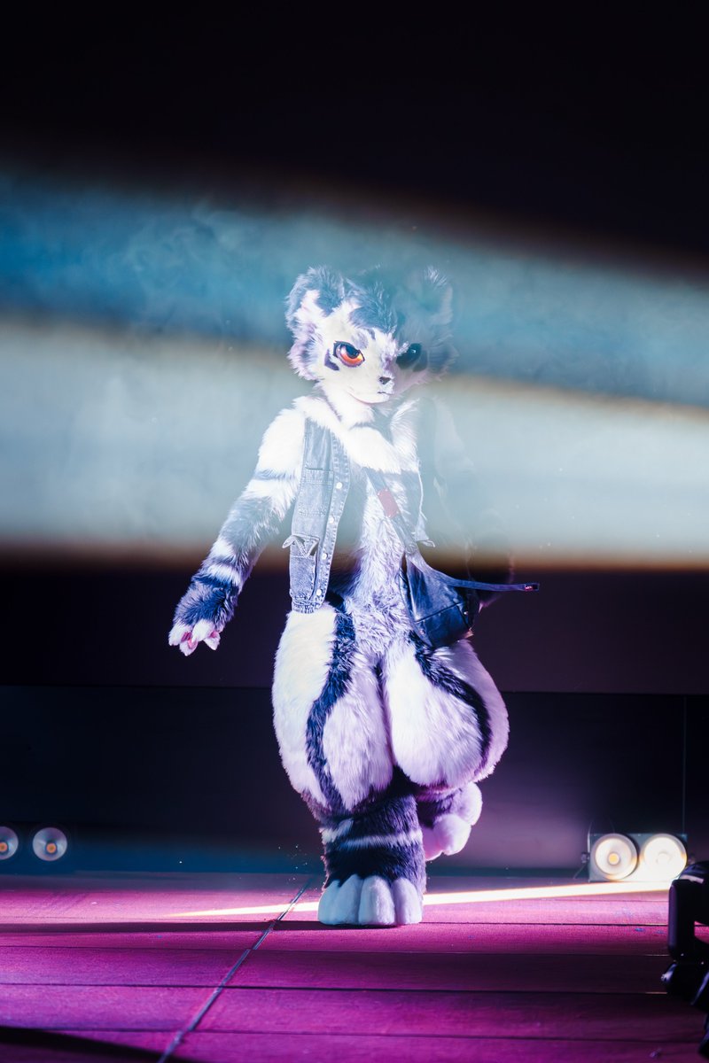 hututi07's tweet image. 25.07.12 FURSTCLASS

@FurryGintan Gintan님    

#FURSTCLASS #fursuit