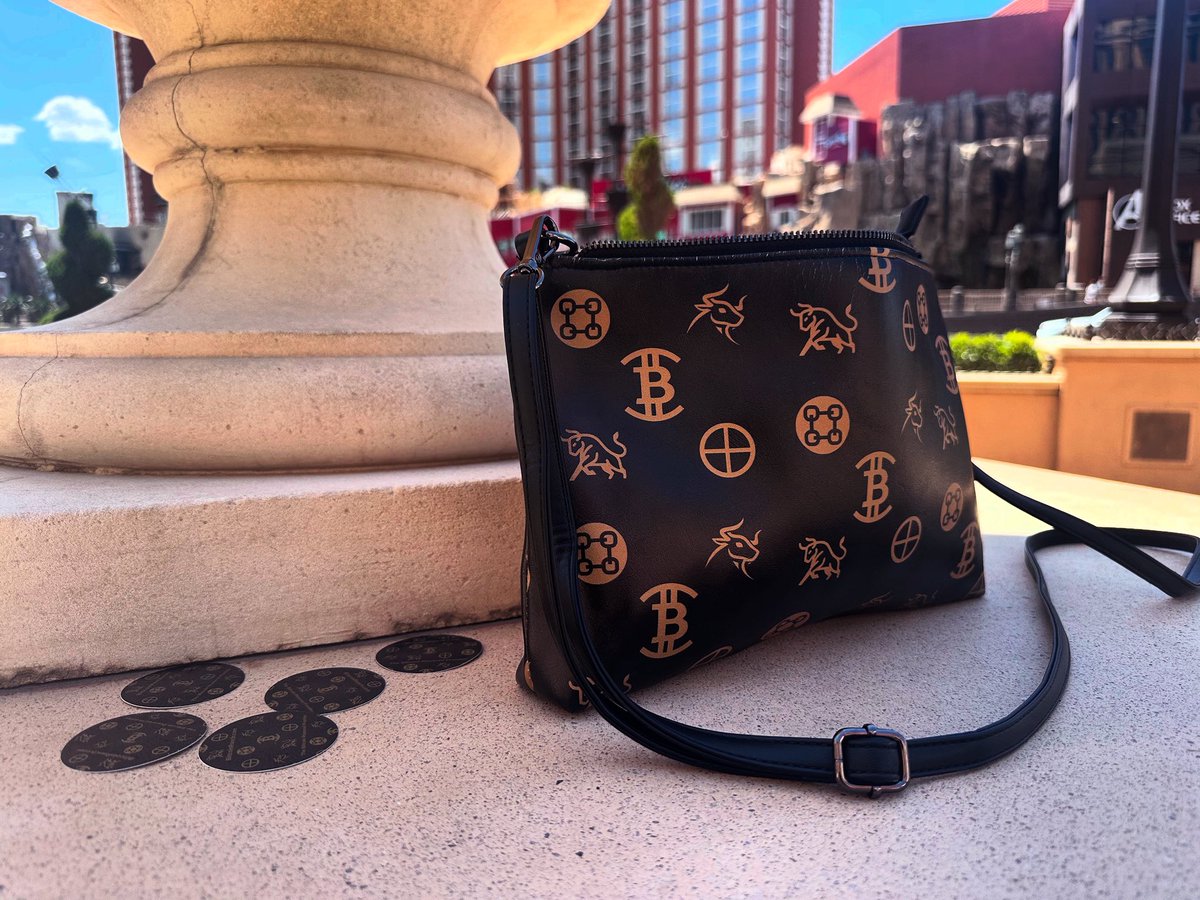 bitcoin_ranch's tweet photo. Is it possible for a Brand built on Bitcoin, to rival the world’s largest luxury brands in the future? How much conviction do you have in Bitcoin as a brand and the patronage of Bitcoin enthusiasts, regardless of price action? 
#bitcoinranch #bullchain https://t.co/R6AosvR04T