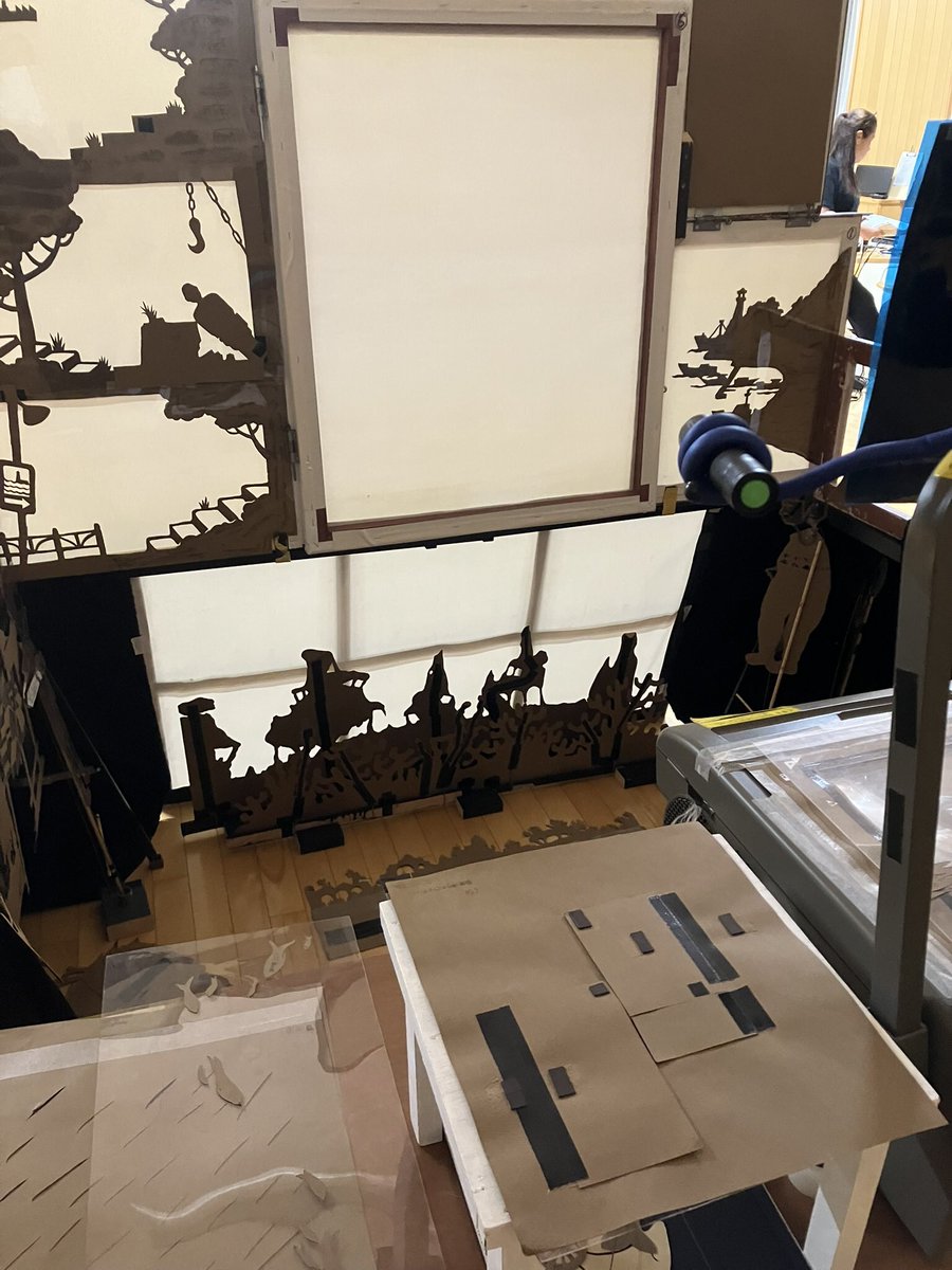 tetuK60's tweet image. 亜細亜の骨「影絵芝居〜2025ツアー〜『鯨生』」が先ずは東北4県からのスタートです‼
️今日は福島県浪江町での公演。。。
浪江の子供達も興味深々での観劇になりました❣️