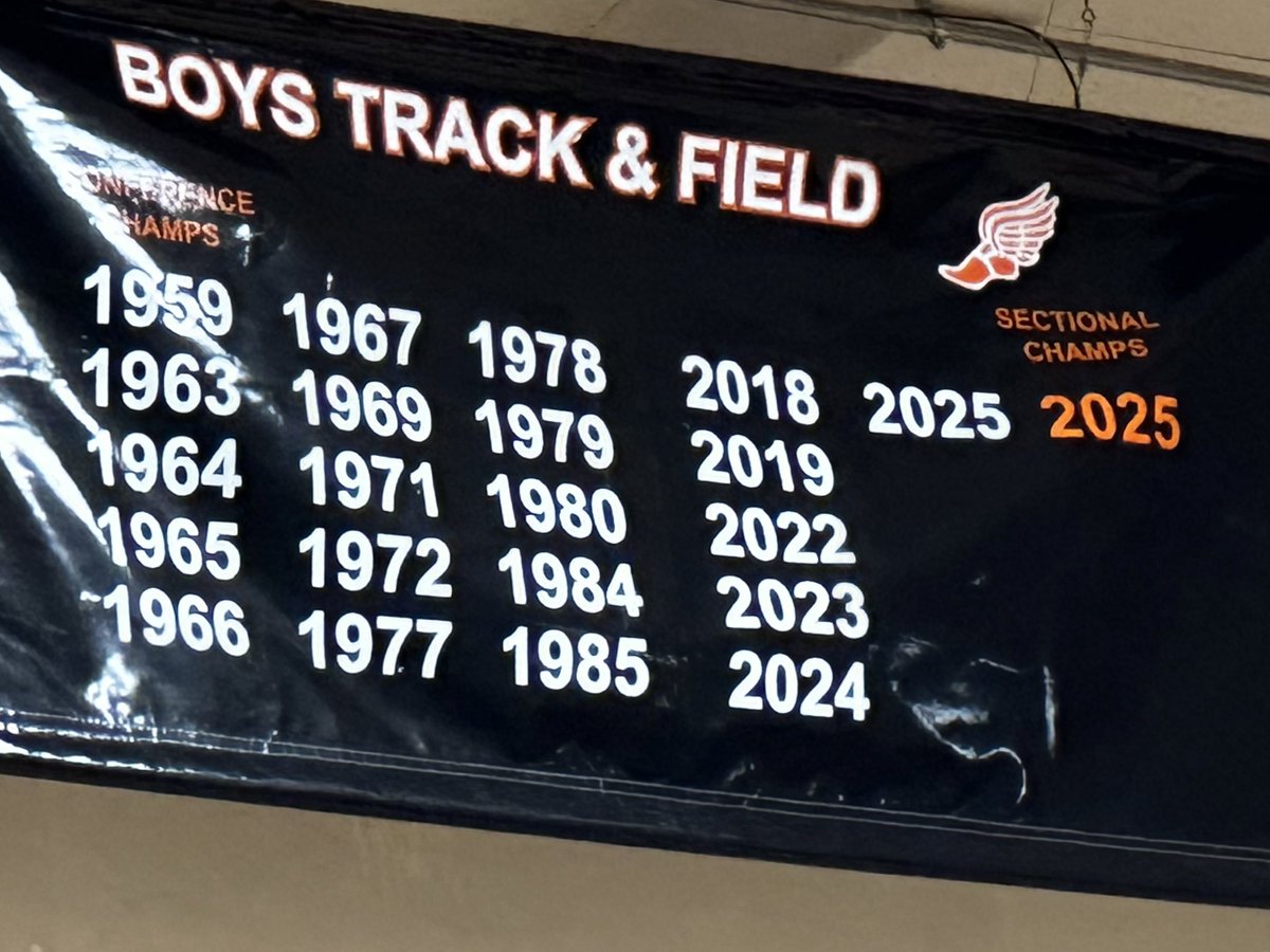 OlneyTigerTrack's tweet image. Banners are back up in the gym and for the first time ever  we’ve got an orange number on ours. ⚡️