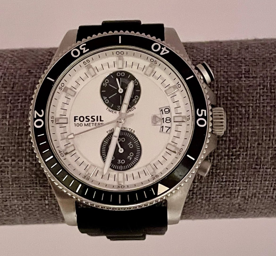 trinketssd's tweet photo. ๐จEnjoy 15% off your next purchase!๐จUse Code
15SUMMER2025
#sale #vintage #jewelry #fossilwatch
#Fossil Chronograph Wrist #Watch Wakefield Black Stainless Steel Watch https://t.co/VXCcR4AiZ1 #eBay via @eBay https://t.co/7BMA5I6q2r