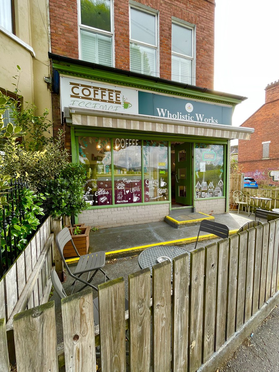 Bout_Yeh's tweet image. boutyeh IF you're in the Waterworks Park Belfast neighbourhood (Cave Hill Road side), treat yourself to one of Coffee Essence Cafe's scrummy coffees and pastries - Mon-Sun
8.30am-2.30pm
#boutyeh #coffeeshopbelfast #cafebelfast #coffeeshopnorthbelfast #waterworksparkbelfast