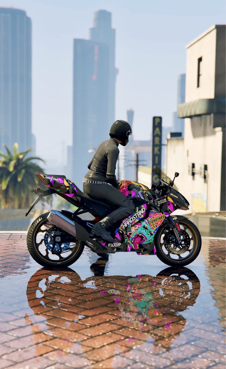 Weekend loading...🏙️✨

#GTAOnline #GTA5 #HappyFriday 
#SnapArtCrew #SantaMuerteGang
#VGPUnite #VirtualPhotography 
<a href="/RockstarGames/">Rockstar Games</a>