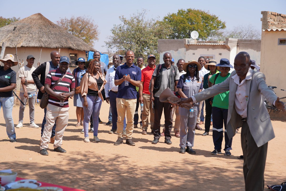 faosfsafrica's tweet photo. From drought to data: FAO is training Zimbabwe’s frontline officers to use GIS tools that geotag hazards in real time — turning local reports into life-saving maps.

Helping Zimbabwe act before disasters strike 🌍📲 #ClimateAction 

🔗👉For more: https://t.co/kRaBZtxlwZ https://t.co/btPUpvgEus