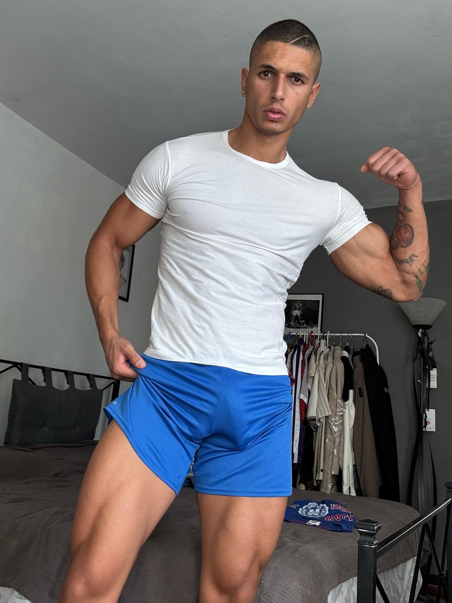 Hunk Cris tweet media