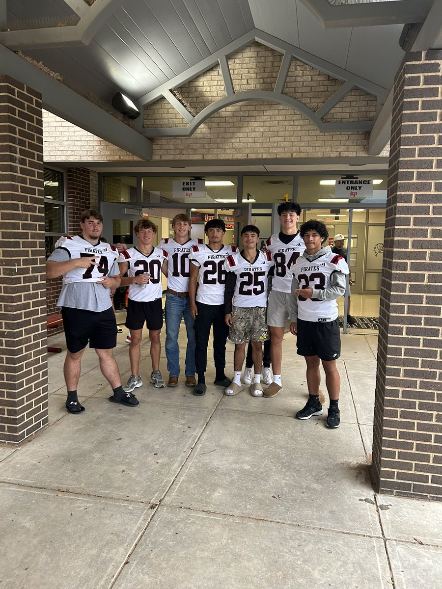 FootballLCP's tweet photo. Started the day off the best way we know how! https://t.co/2AePOntbzH