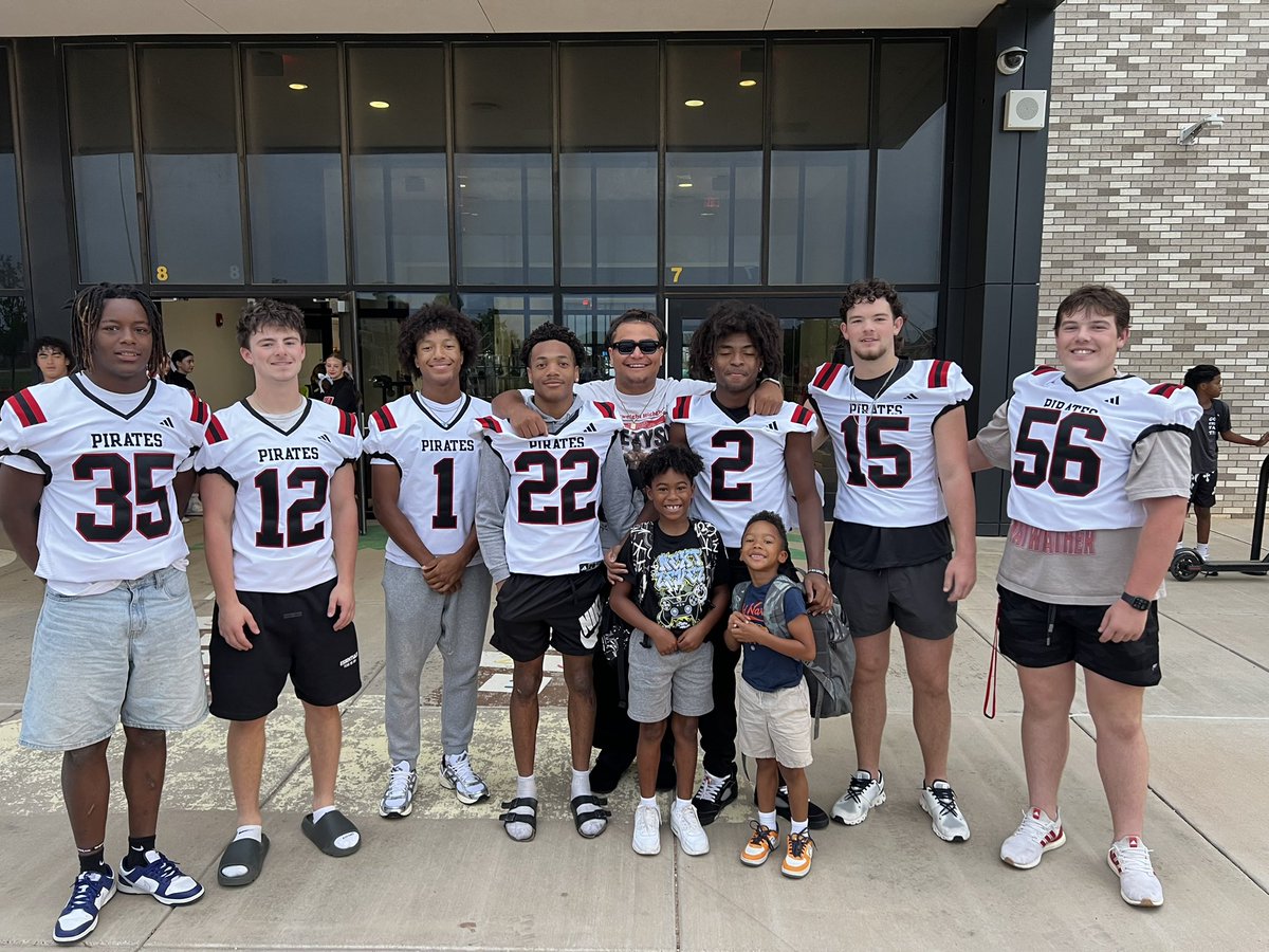 FootballLCP's tweet photo. Started the day off the best way we know how! https://t.co/2AePOntbzH