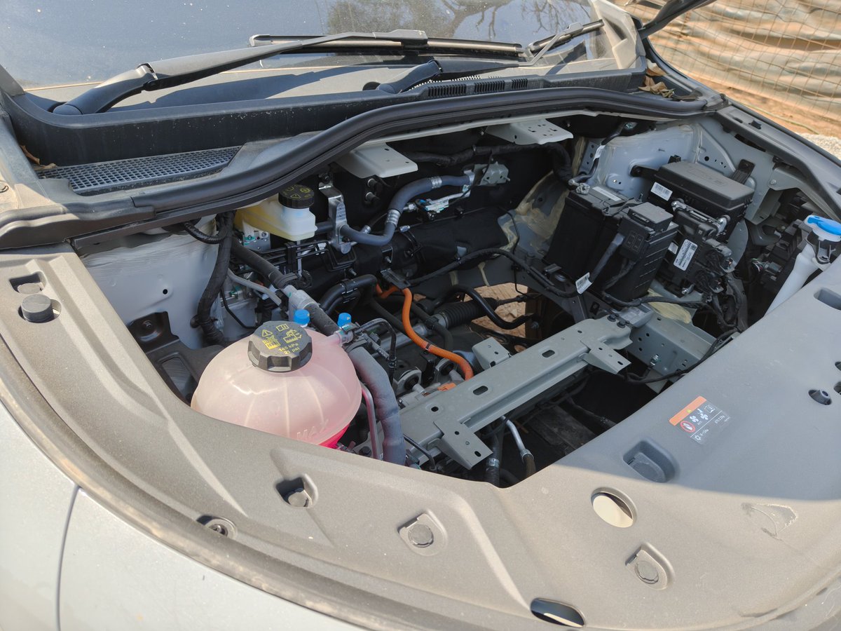 TatendaMungofa's tweet image. CHECK ENGINE...

And I decided to physically check the engine - and its not there!!

Another week, no #RAPTORS and definitely no #engine 😎

I might just chase the motorcade then..