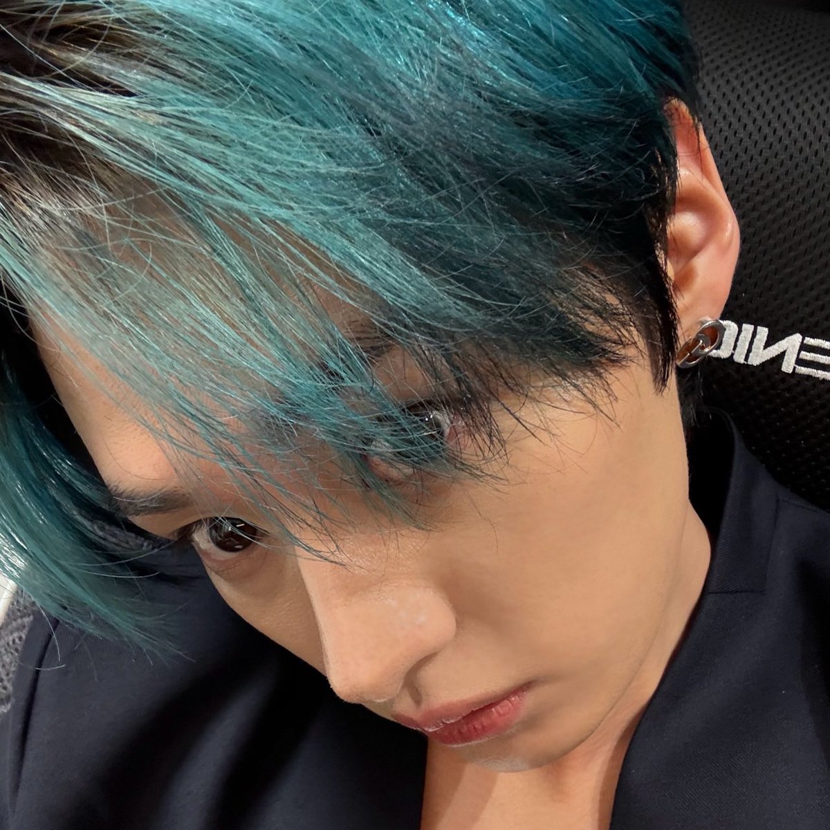 staysday6's tweet image. LEE KNOW SELFIES!!!!