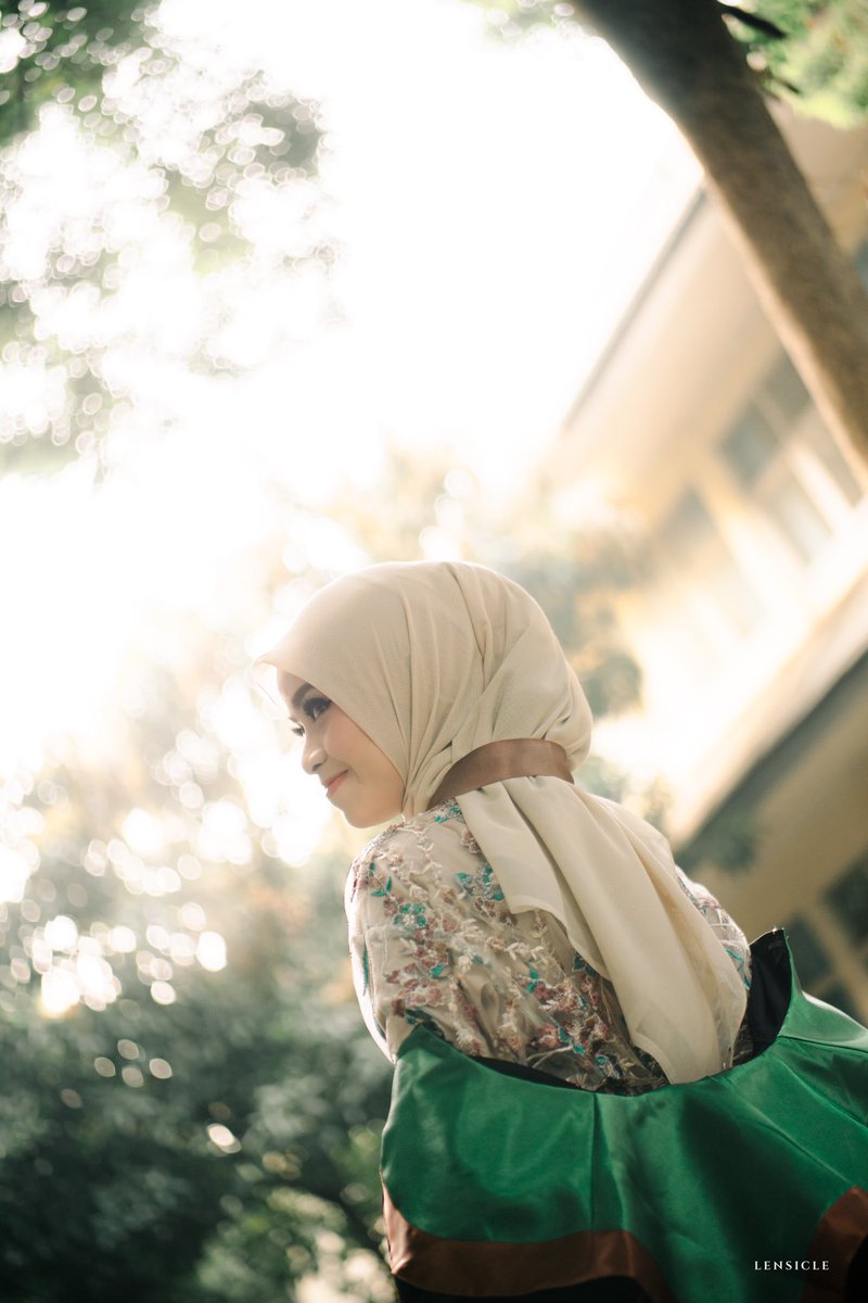 thelensicle's tweet photo. Saat yang lain milih foto pagi di kampus 2, ka nurul milih di kampus 1.

Kilas balik dari sesi wisuda Nurul di UIN SGD.

Time: 06.00-07.00
Spot: Around Kampus 1 UIN SGD

Archive Lensicle, 2025.

tag fotografer wisuda bandung jakarta jabodetabek fg wisuda uin graduation https://t.co/wcWl6LVWjp