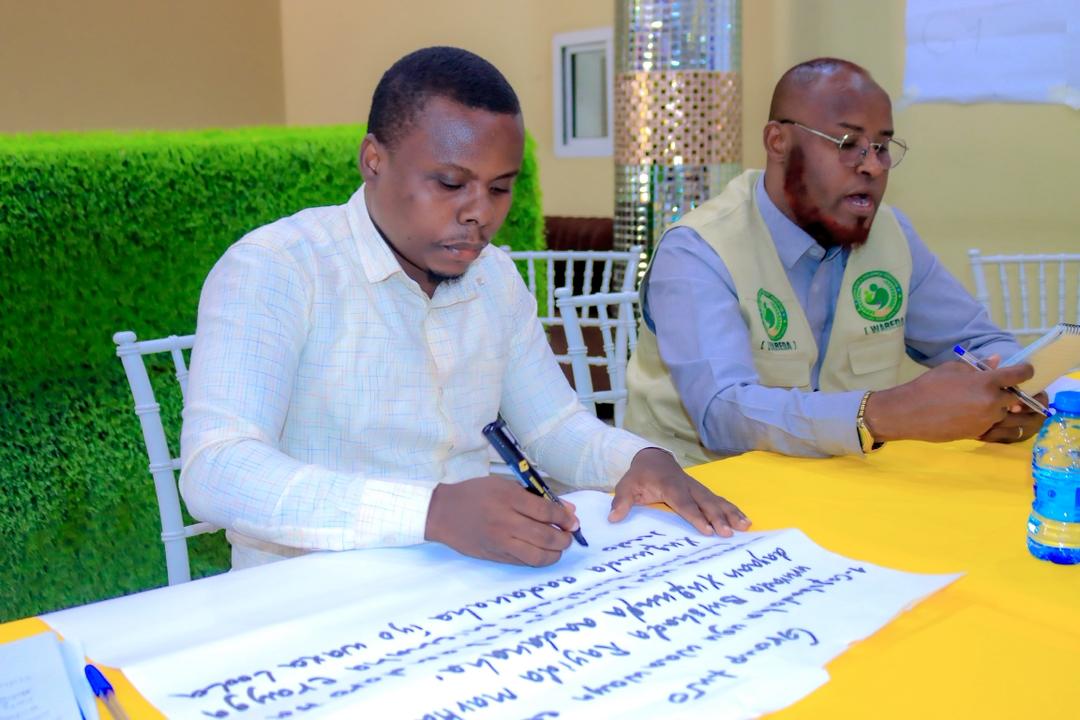 Sasdosom's tweet image. “This workshop improved our ability to document &amp;amp; report human rights violations,” said Yusuf Mohamed Muridi from IDAA.

3-day training by #SASDOSOM in partnership with  #UNTIMS strengthened CSOs &amp;amp; CBOs in Lower Shabelle.

#HumanRights #CapacityBuilding #Somalia