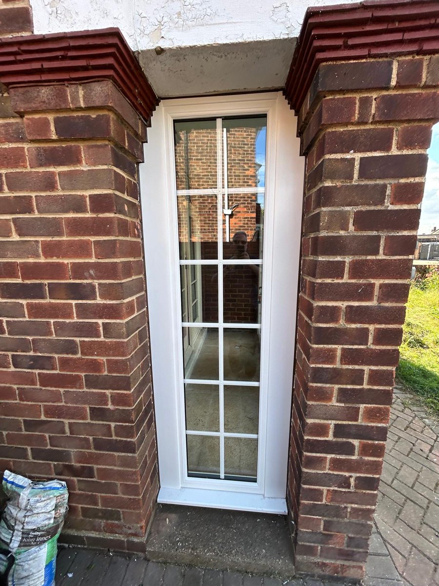 Before &amp; After! 🤩

New uPVC Door, Side Screens and side Windows we installed to create a porch at the front of this property!

Lots of intricate joinery work involved to meet the shape of the existing openings, all completed with care by our installers.