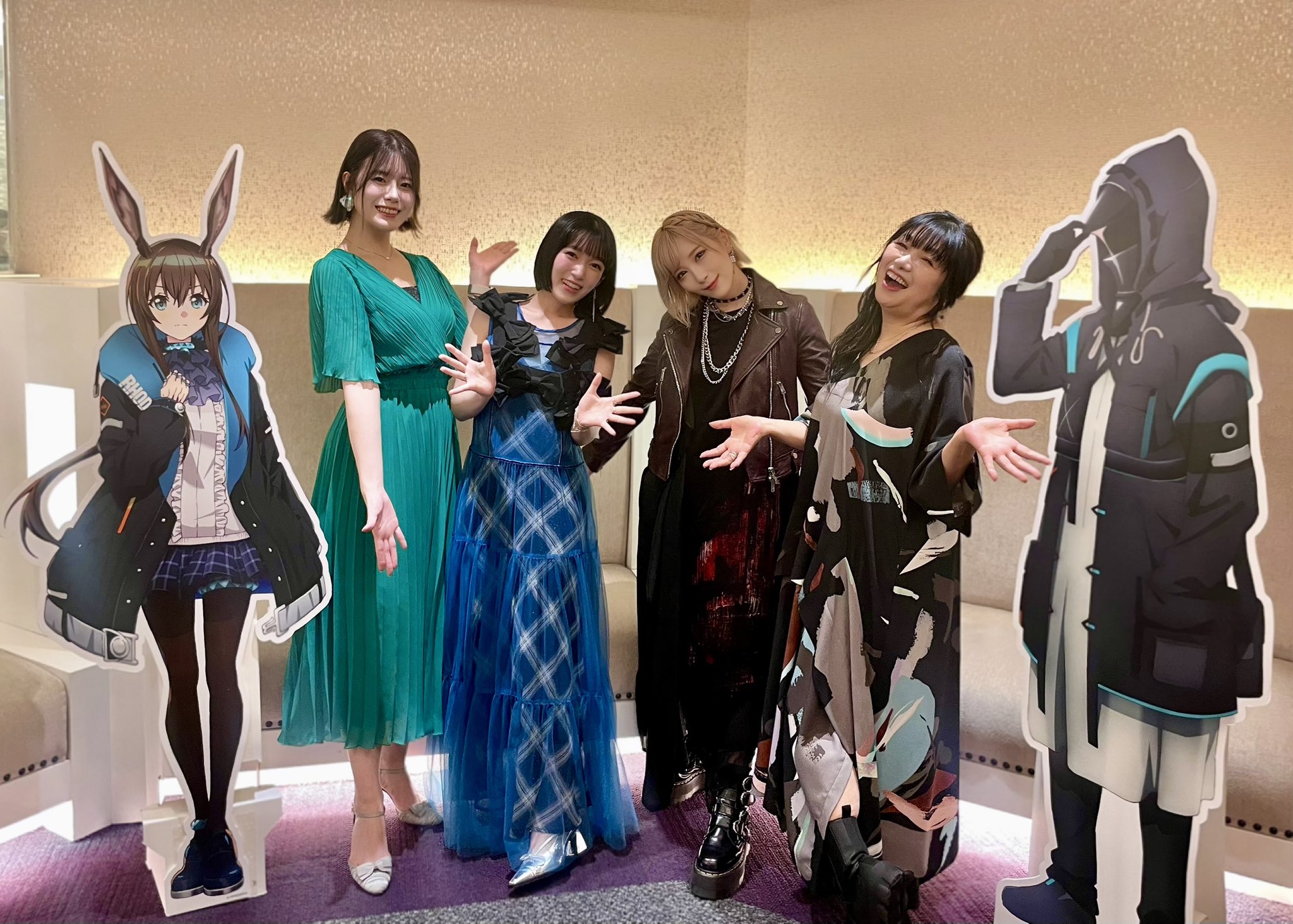 ReoNaさんのやつ追加の写真版 ReoNa (@xoxleoxox) / X